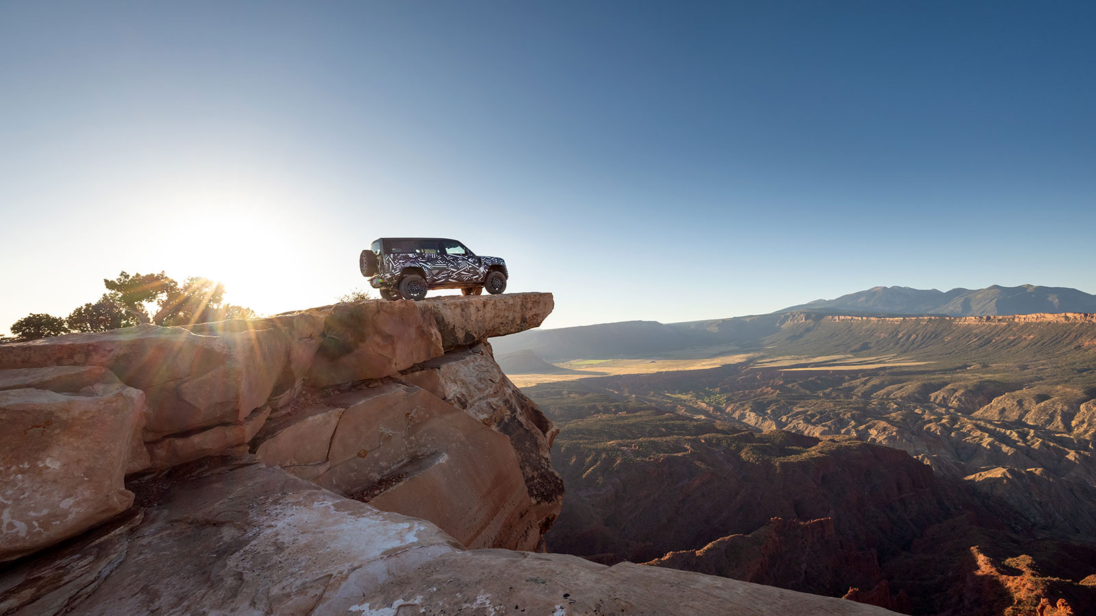 Στις 3 Ιουλίου ντεμπουτάρει το Land Rover Defender OCTA